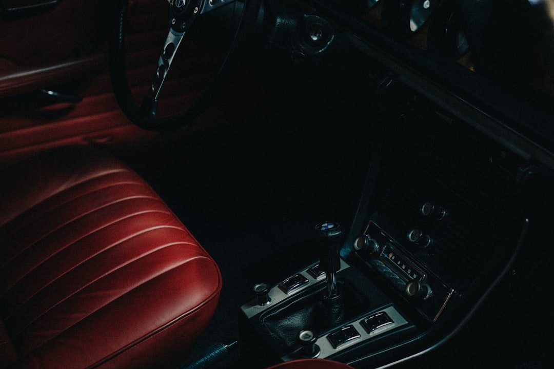 Auto detailing domowy: jak zadbać o samochód w domowym zaciszu